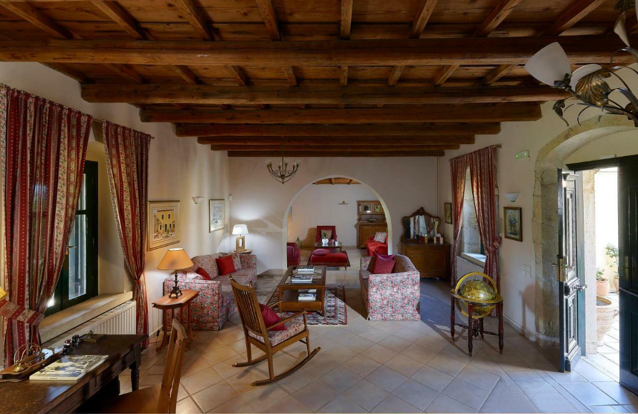 Castello Villa Daphnes - Private Pool & Whirlpool Dhafnes Exteriör bild
