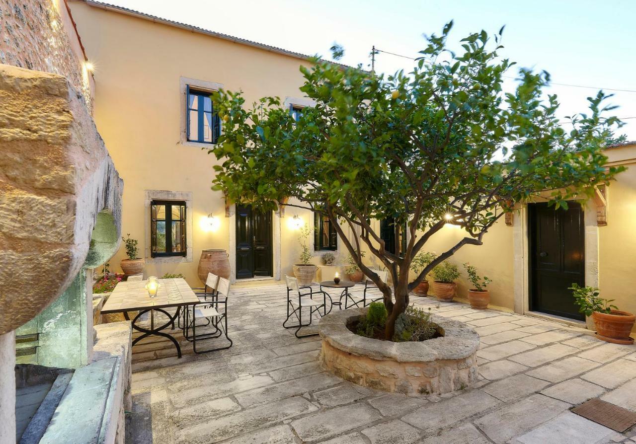 Castello Villa Daphnes - Private Pool & Whirlpool Dhafnes Exteriör bild